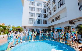 Phu Cuong Beach Hotel